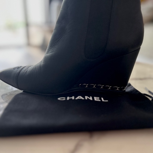 Authentic Chanel Short Boots 7.5 Leather - Picture 3 of 5